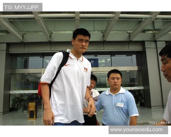 奥尔夫深度剖析姚明的篮球生涯与文化影响力 奥尔夫深度剖析姚明的篮球生涯与文化影响力