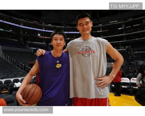 孙悦与姚明的篮球技艺对比解析探讨二人如何在赛场上展现独特风采