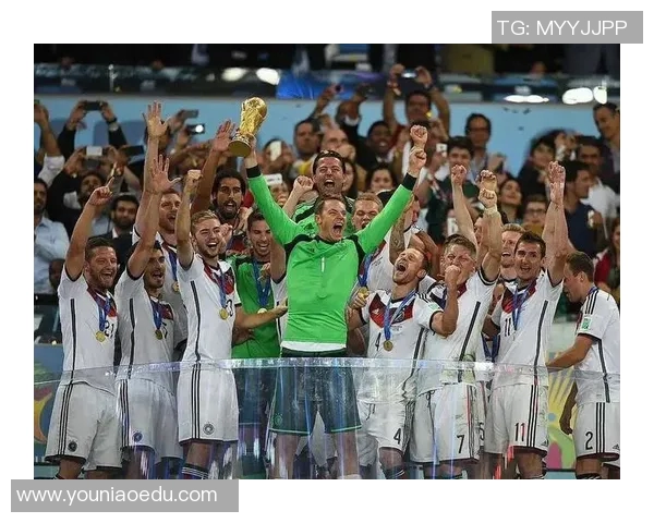 中外足球明星传奇故事揭秘他们的奋斗与荣耀之路 中外足球明星传奇故事揭秘他们的奋斗与荣耀之路