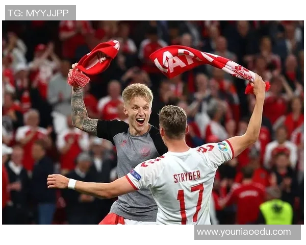 丹麦足球新星崛起年仅十七岁引发全球关注与期待